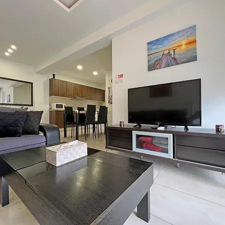 Albert's Center 202b 아파트 *