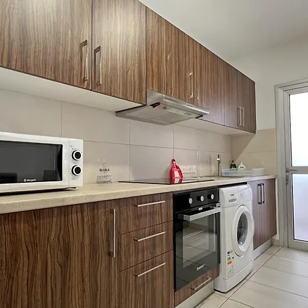 Albert's Center 202b Apartman Lárnaka