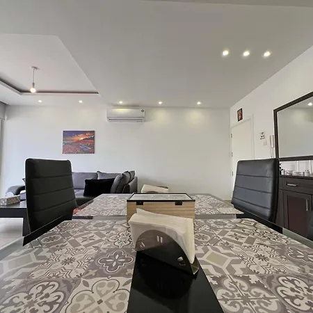 Albert's Center 202b * Lárnaka