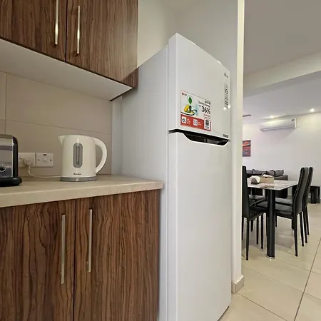 Albert's Center 202b Apartment Larnaca