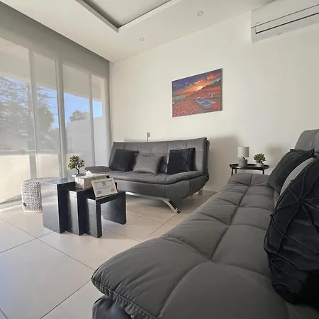 Albert's Center 202b Lárnaca