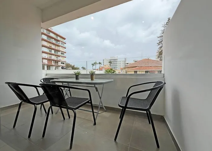 Albert's Center 202b Lárnaca